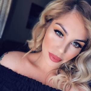 Meet your Posher, Carissa